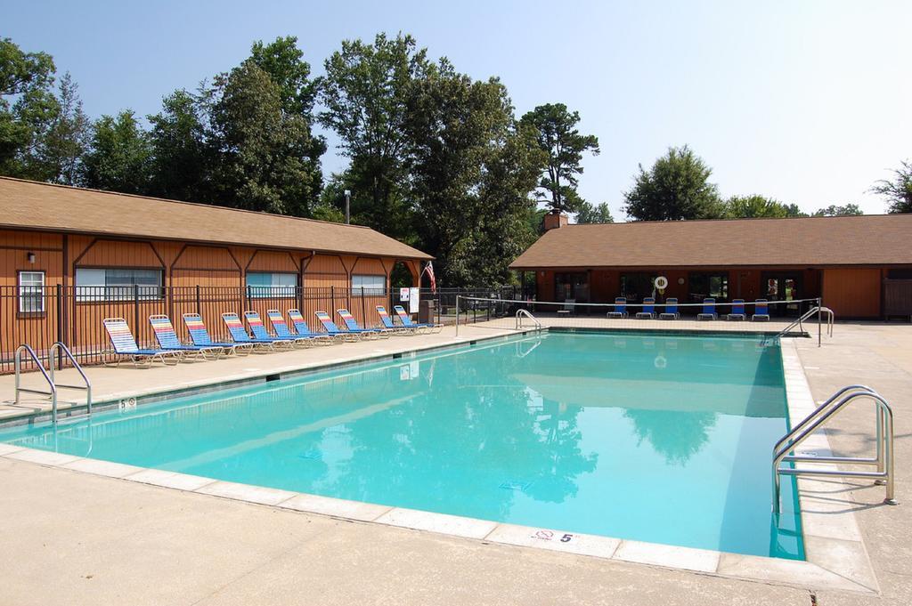 Forest Lake Camping Resort Cabin 18 Advance Εξωτερικό φωτογραφία
