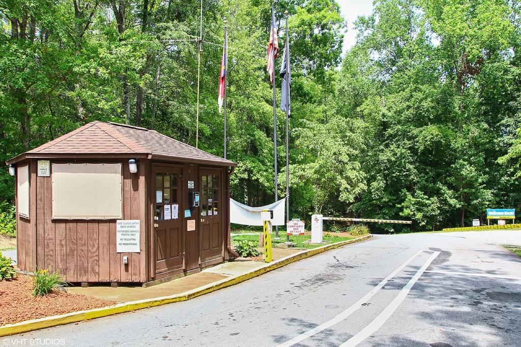 Forest Lake Camping Resort Cabin 18 Advance Εξωτερικό φωτογραφία